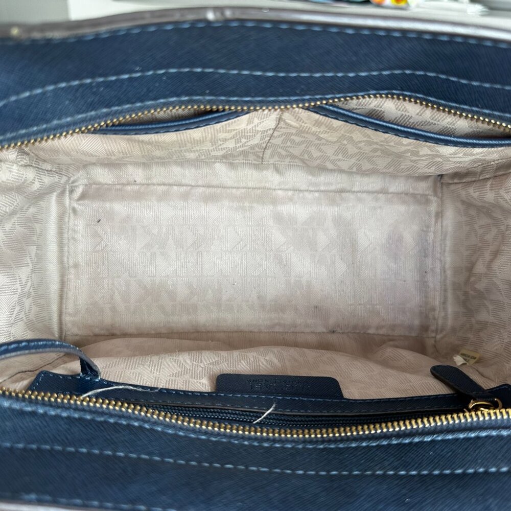 Michael Kors Selma Saffiano Leather Satchel Messenger Handbag Medium Navy Blue - Picture 4 of 15